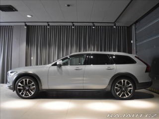 Volvo V90 2,0 B6 AWD ULT tažné,Pano 2023