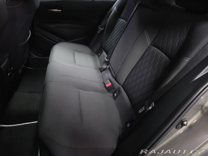 Toyota Corolla 1.8Hybrid,CZ,1Maj,Comfort 2021