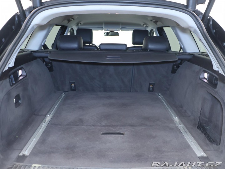 Jaguar XF 3,0 D V6 177 kW Navi DPH 2015