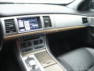 Jaguar XF 3,0 D V6 177 kW Navi DPH 2015
