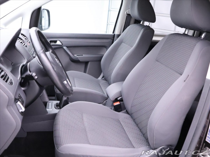 Volkswagen Caddy 1,6 TDI 7-Míst Navi 1.Maj 2012
