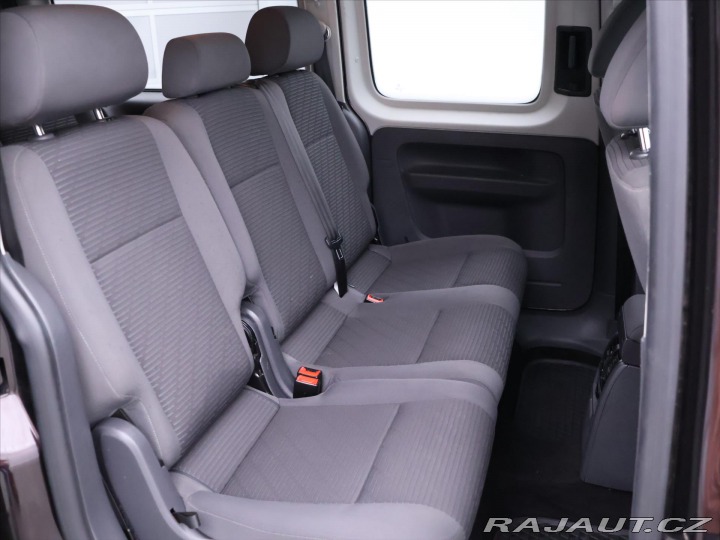Volkswagen Caddy 1,6 TDI 7-Míst Navi 1.Maj 2012