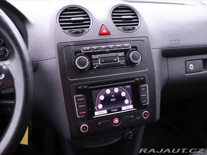 Volkswagen Caddy 1,6 TDI 7-Míst Navi 1.Maj 2012