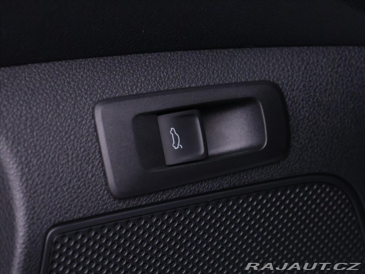 Škoda Karoq 2,0 TDI 4x4 DSG Sportline 2024