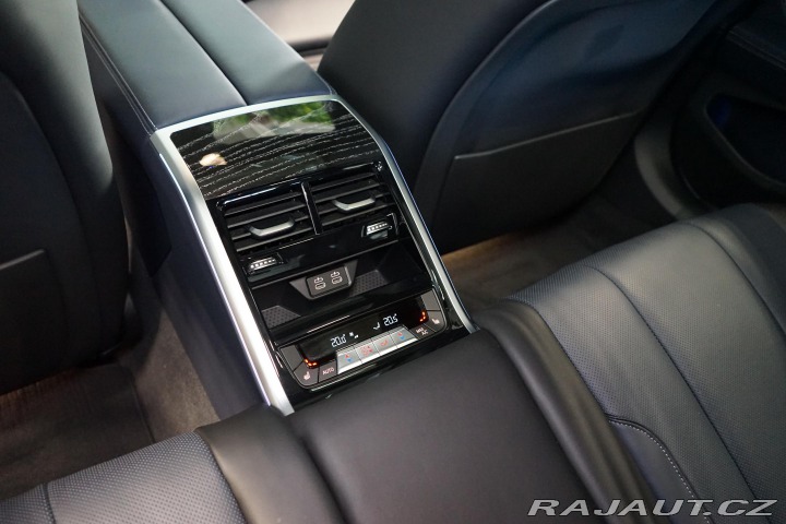 BMW 8 840i GC M Pano Crafted Zá 2022