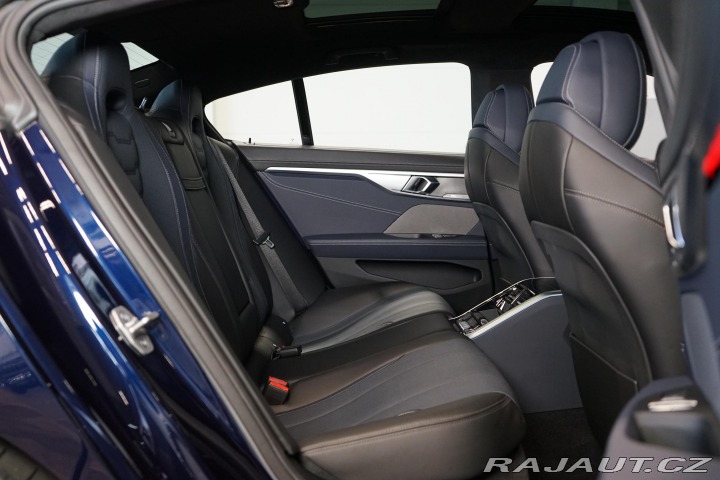 BMW 8 840i GC M Pano Crafted Zá 2022