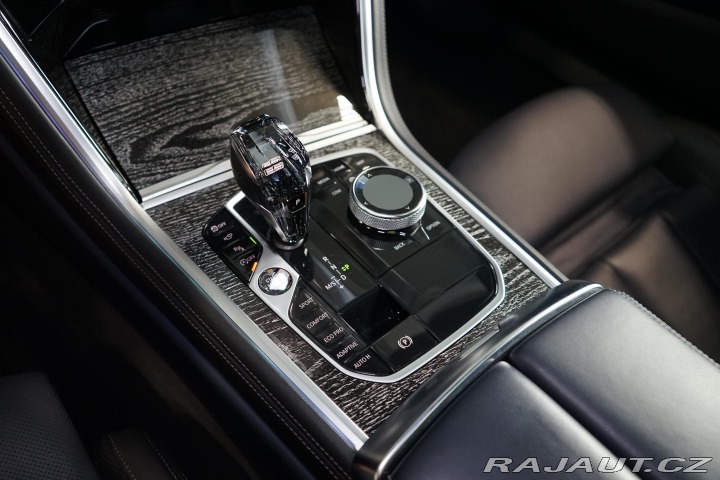 BMW 8 840i GC M Pano Crafted Zá 2022