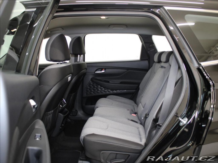 Hyundai Santa Fe 2,2 CRDi 142Kw 7-míst 20t 2023