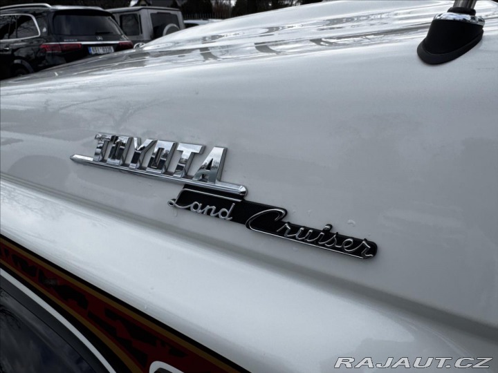 Toyota Land Cruiser 4.5D V8 GRJ 76 LX 70Anniv 2022