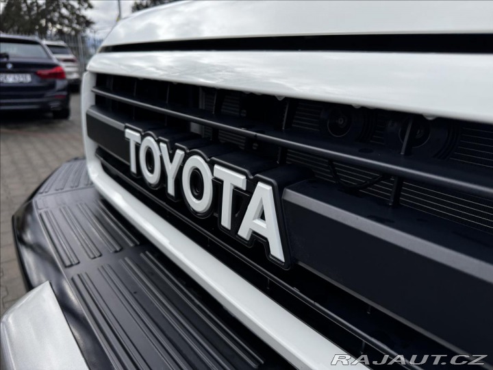 Toyota Land Cruiser 4.5D V8 GRJ 76 LX 70Anniv 2022