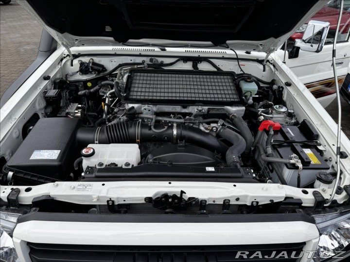 Toyota Land Cruiser 4.5D V8 GRJ 76 LX 70Anniv 2022