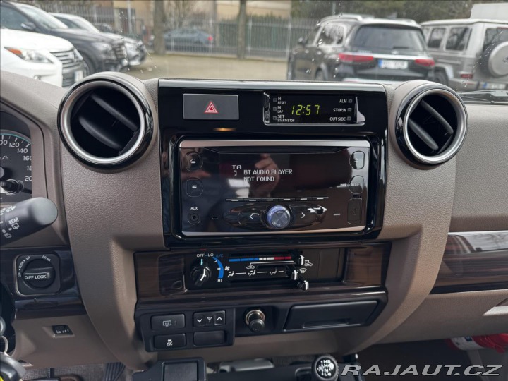Toyota Land Cruiser 4.5D V8 GRJ 76 LX 70Anniv 2022