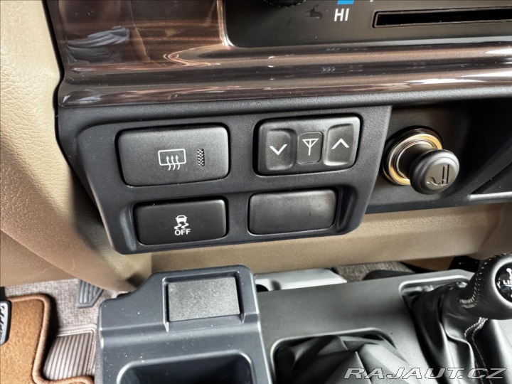 Toyota Land Cruiser 4.5D V8 GRJ 76 LX 70Anniv 2022