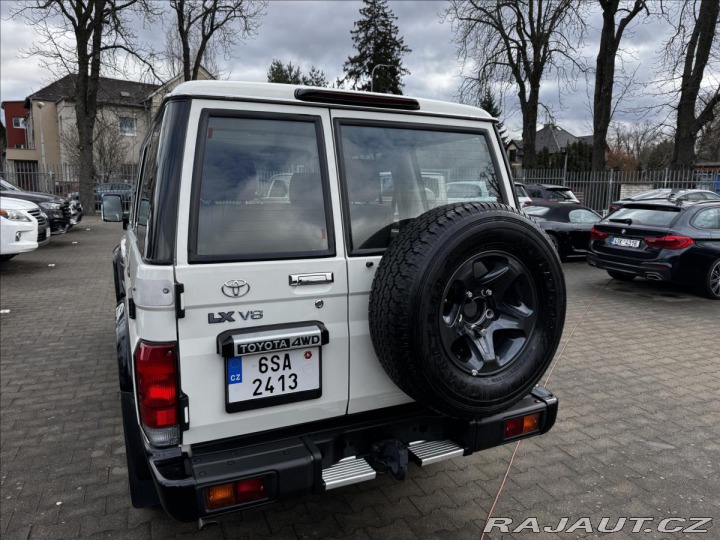 Toyota Land Cruiser 4.5D V8 GRJ 76 LX 70Anniv 2022
