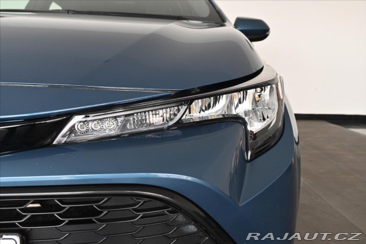 Toyota Corolla 1,8 e-CVT Hybrid 72kW Zár 2022