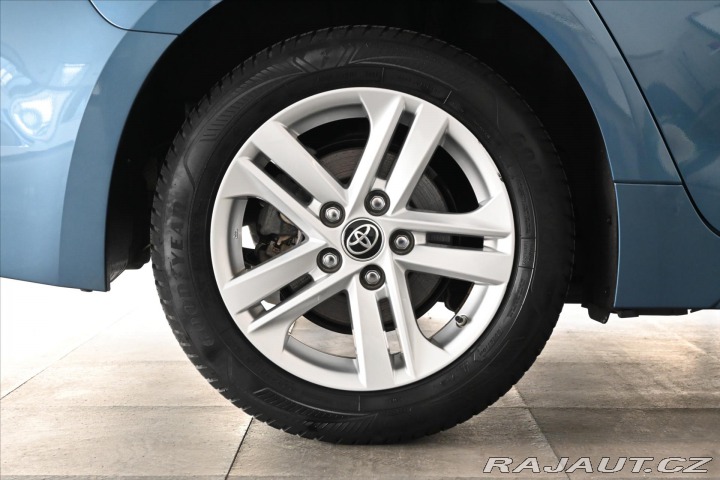 Toyota Corolla 1,8 e-CVT Hybrid 72kW Zár 2022