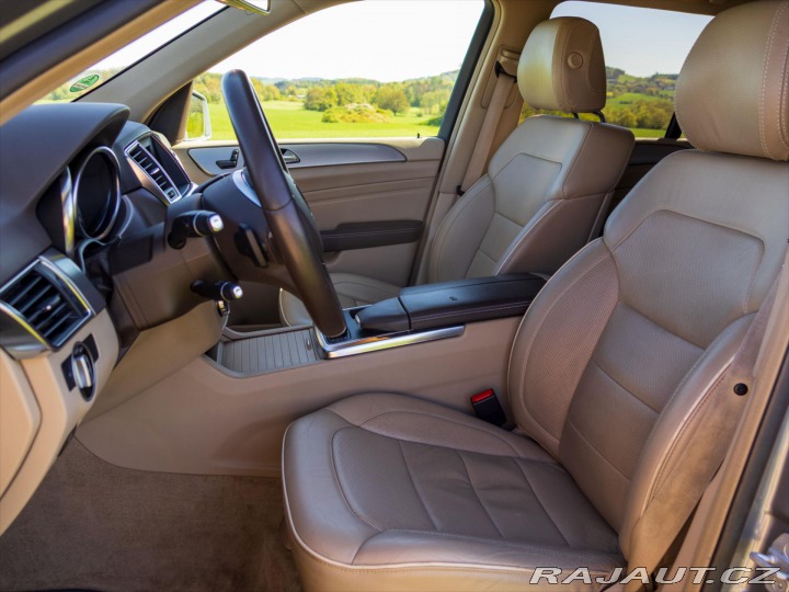 Mercedes-Benz M 3,0 350CDI 190kW 4Matic A 2012