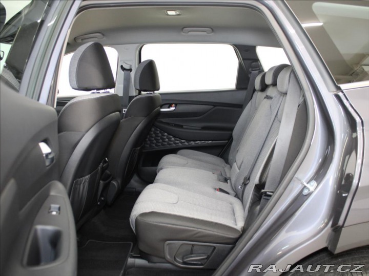 Hyundai Santa Fe 2,2 CRDi 142kW 7-míst 34t 2023