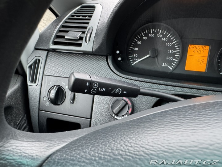 Mercedes-Benz Vito 9 MÍST 2,2 CDI 120 KW 2011
