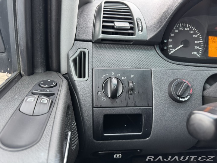 Mercedes-Benz Vito 9 MÍST 2,2 CDI 120 KW 2011