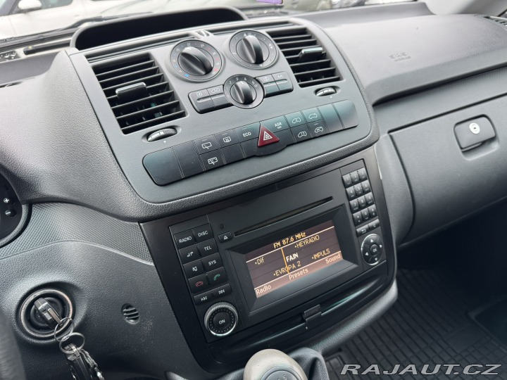 Mercedes-Benz Vito 9 MÍST 2,2 CDI 120 KW 2011