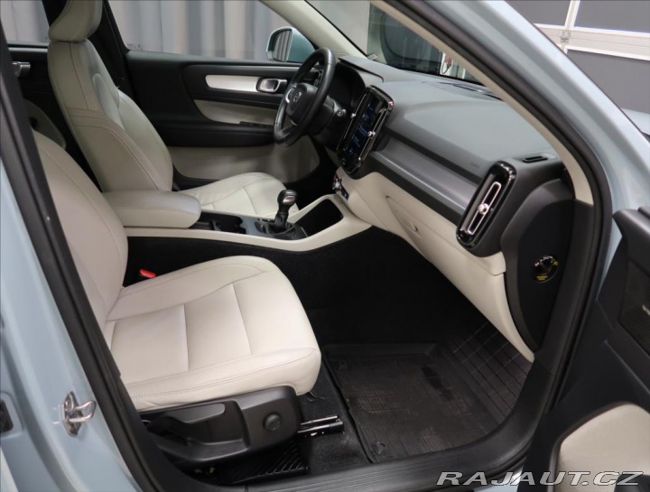 Volvo XC40 2,0 D3 Drive-E Momentum F 2018