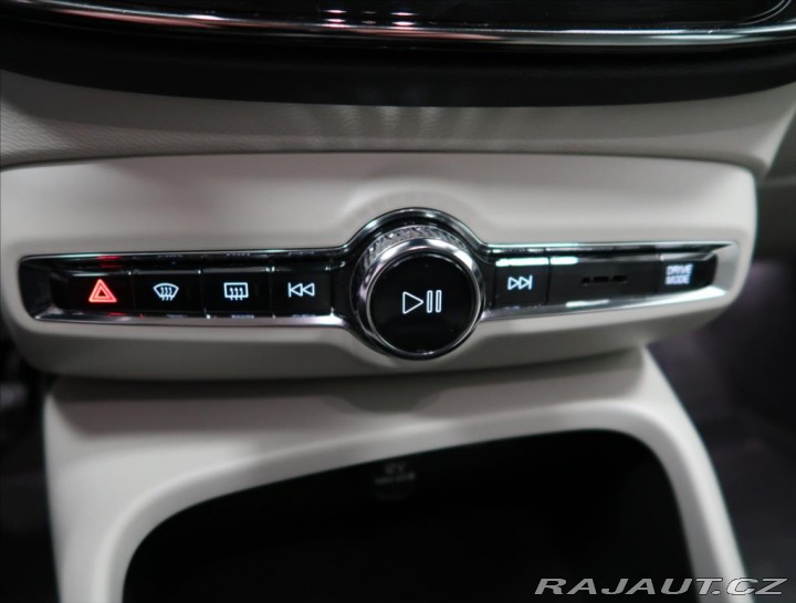 Volvo XC40 2,0 D3 Drive-E Momentum F 2018
