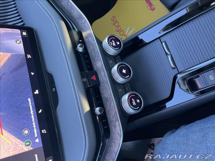 Škoda Superb 2,0 TDi DSG L&K REZER 2025