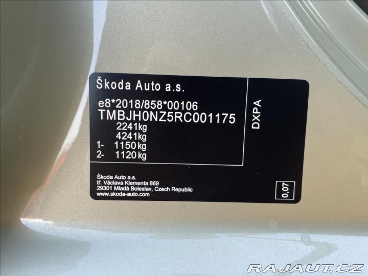 Škoda Superb 2,0 TDi DSG L&K REZER 2025