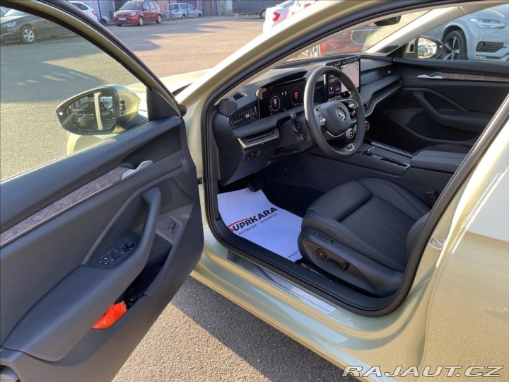Škoda Superb 2,0 TDi DSG L&K Záruk 2025