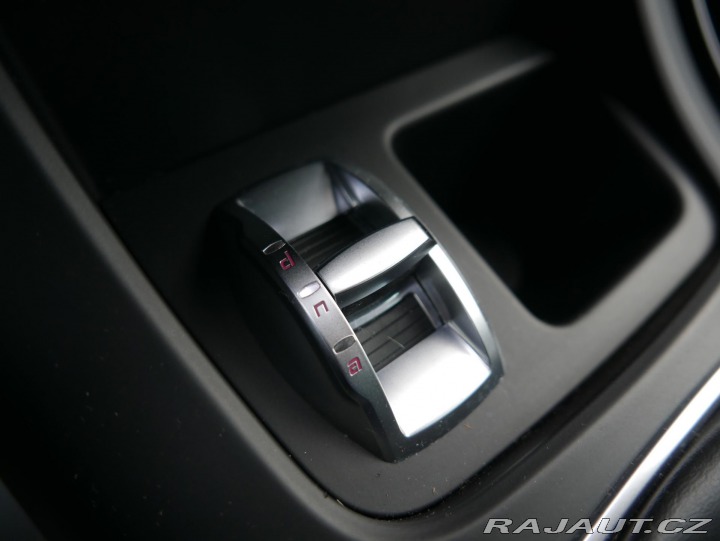 Alfa Romeo Giulietta 1,75 TBi Q.V. REZERVACE 2012
