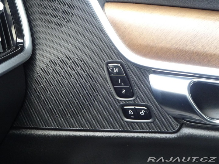 Volvo S90 D4 140kW Inscription ČR 2019