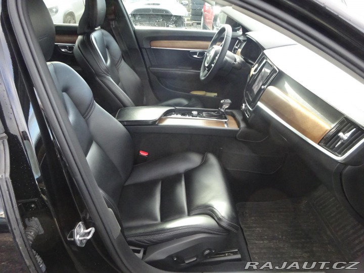 Volvo S90 D4 140kW Inscription ČR 2019
