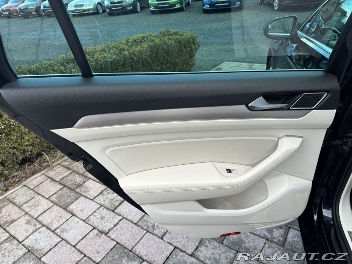 Volkswagen Passat 2,0TDI 140kW DSG HIGHLINE 2015