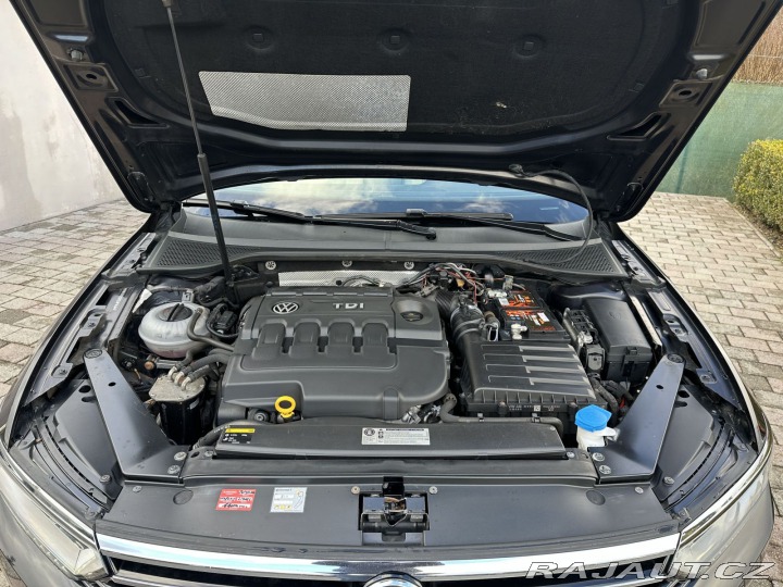 Volkswagen Passat 2,0TDI 140kW DSG HIGHLINE 2015