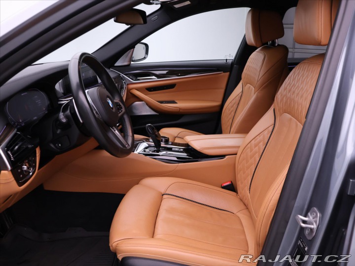 BMW 5 4,4 M550i xDrive 390kW AT 2020