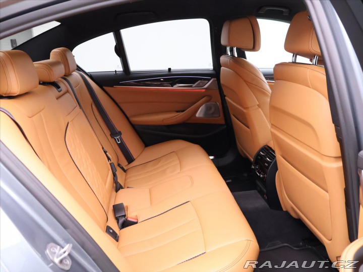 BMW 5 4,4 M550i xDrive 390kW AT 2020