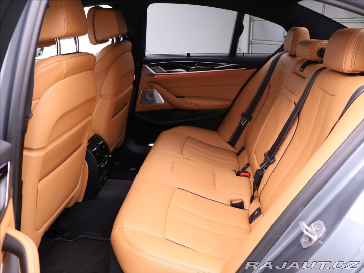 BMW 5 4,4 M550i xDrive 390kW AT 2020