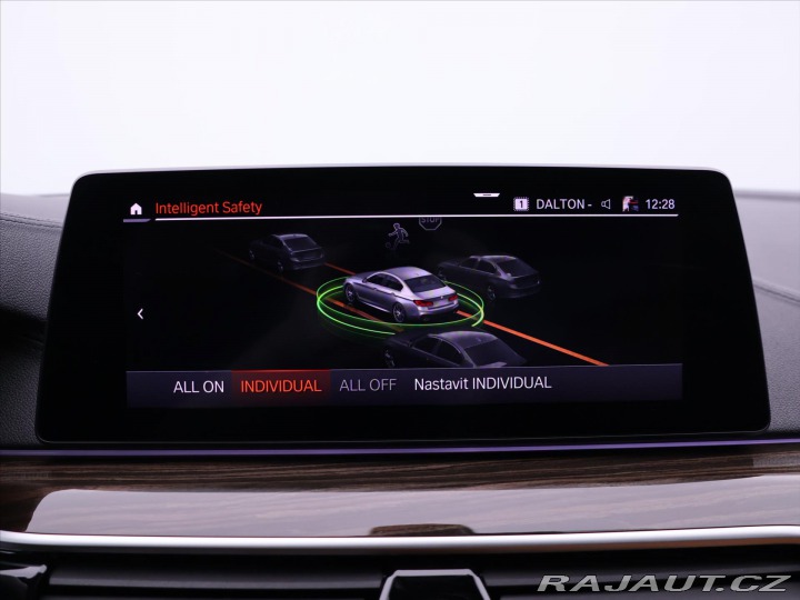 BMW 5 4,4 M550i xDrive 390kW AT 2020