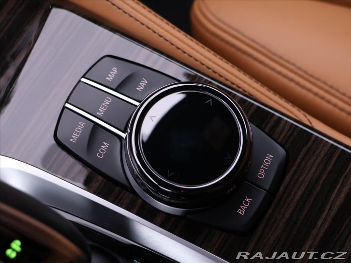 BMW 5 4,4 M550i xDrive 390kW AT 2020
