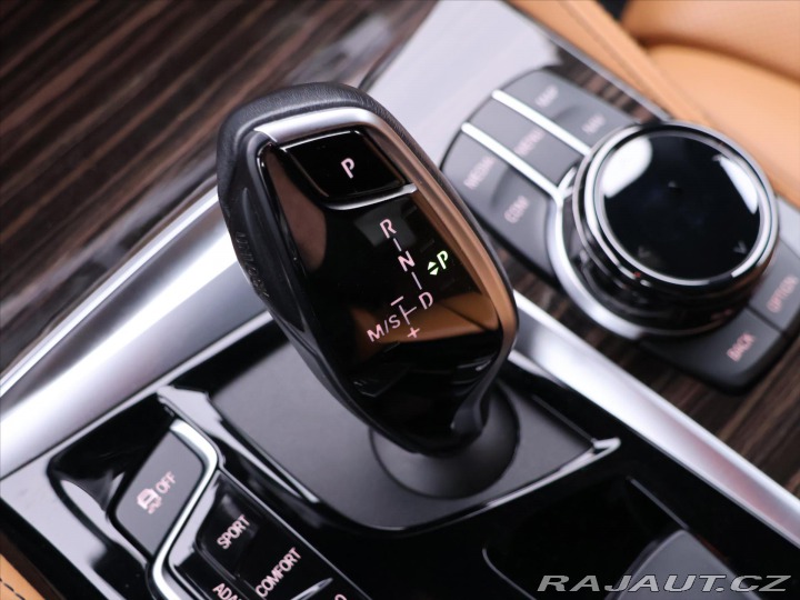BMW 5 4,4 M550i xDrive 390kW AT 2020