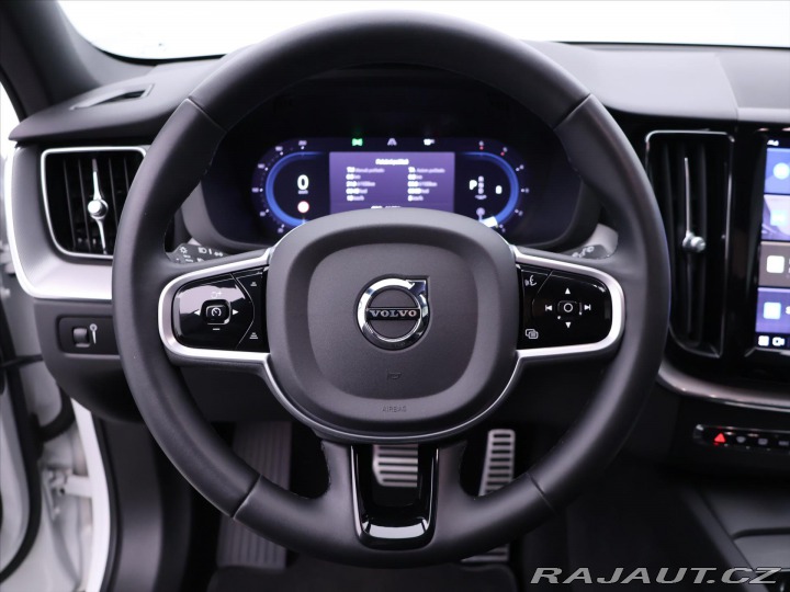Volvo XC60 2,0 B4 AWD R-Design CZ 1. 2021
