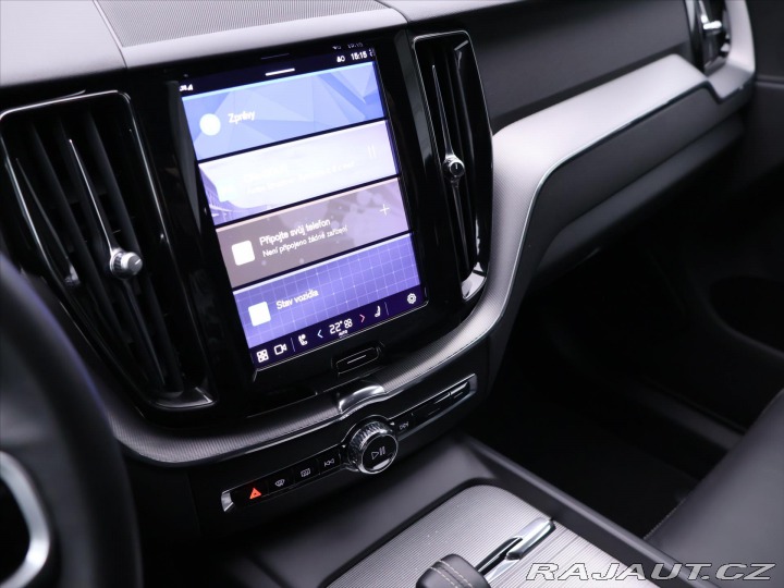 Volvo XC60 2,0 B4 AWD R-Design CZ 1. 2021