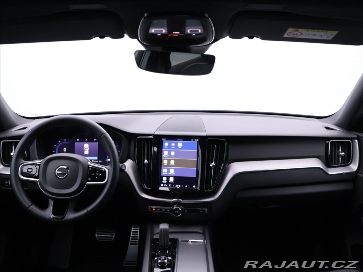 Volvo XC60 2,0 B4 AWD R-Design CZ 1. 2021