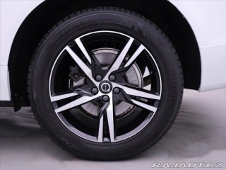 Volvo XC60 2,0 B4 AWD R-Design CZ 1. 2021