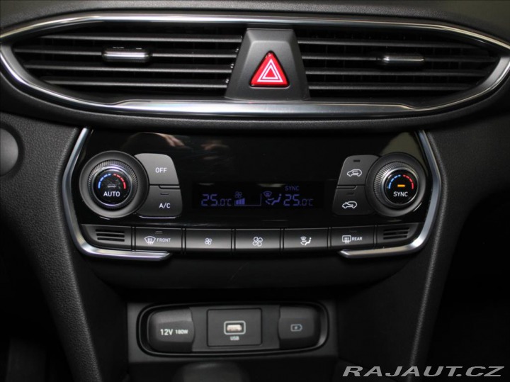 Hyundai Santa Fe 2,2 CRDi 142kW 7-míst 27t 2023