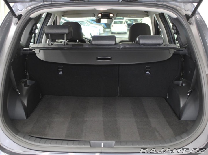 Hyundai Santa Fe 2,2 CRDi 142kW 7-míst 27t 2023