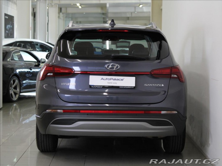 Hyundai Santa Fe 2,2 CRDi 142kW 7-míst 27t 2023