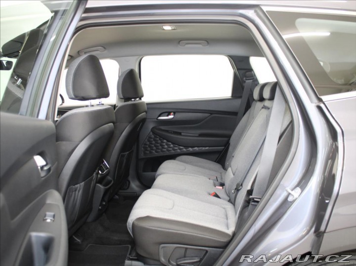 Hyundai Santa Fe 2,2 CRDi 142kW 7-míst 27t 2023