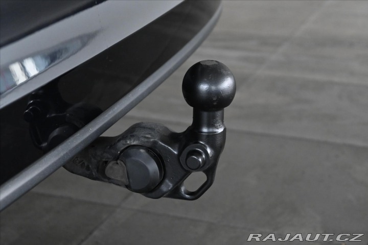 Volkswagen Golf 2,0 TDI 110 kW *LIFE* Zár 2021